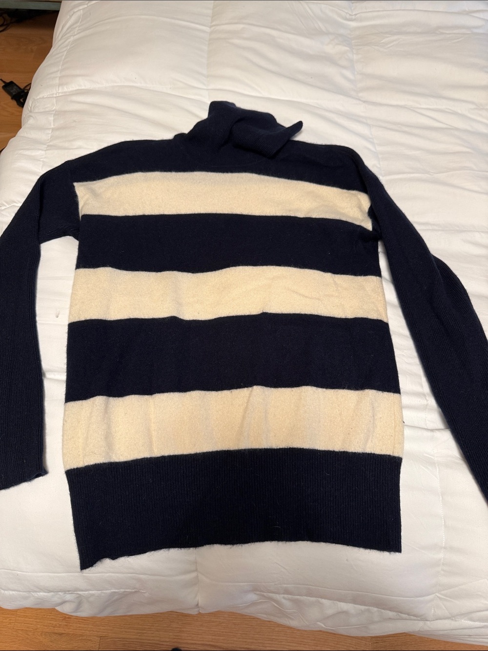 Men's j crew 100% cashmere Navy and Cream Striped Turtleneck Sweater